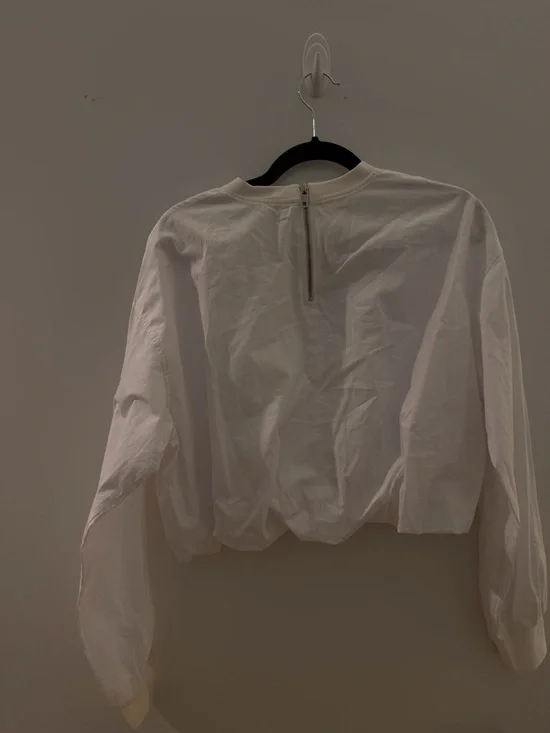 ZARA White Long Sleeve Tee with Crew Neck - Picture 2 of 3